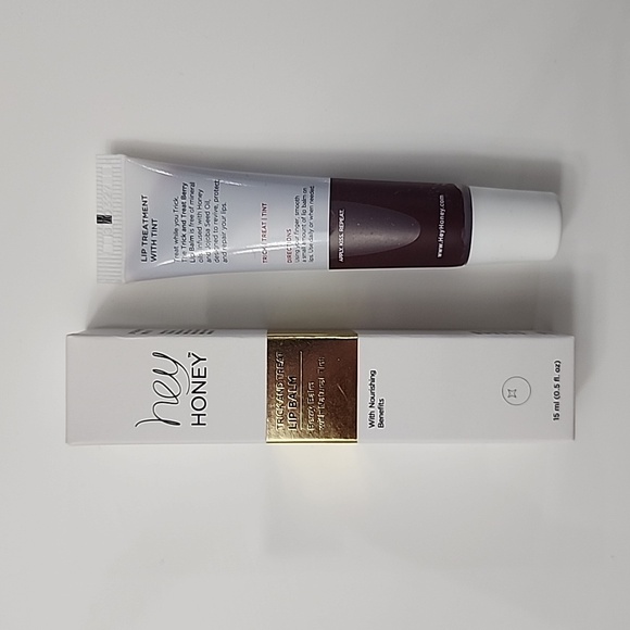 Hey Honey Trick and Treat Berry Balm Lip Balm with Natural Tint NWT - Picture 3 of 4